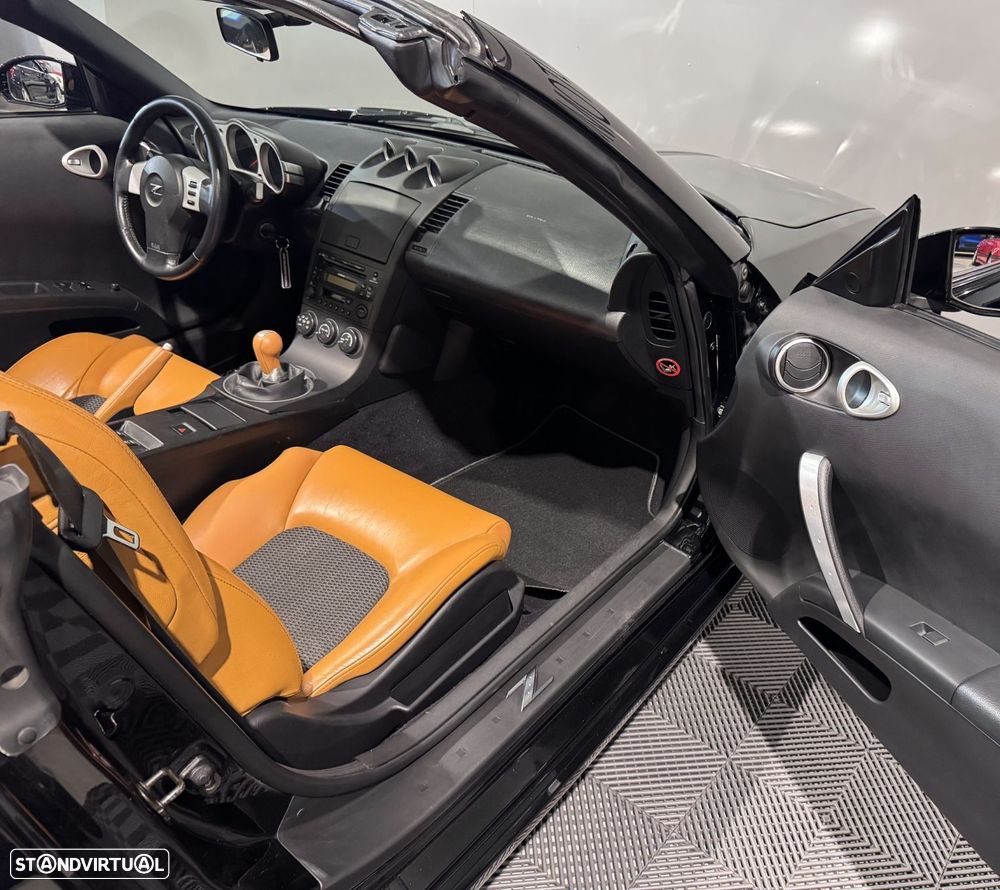 Nissan 350 Z Premium Pack - 13