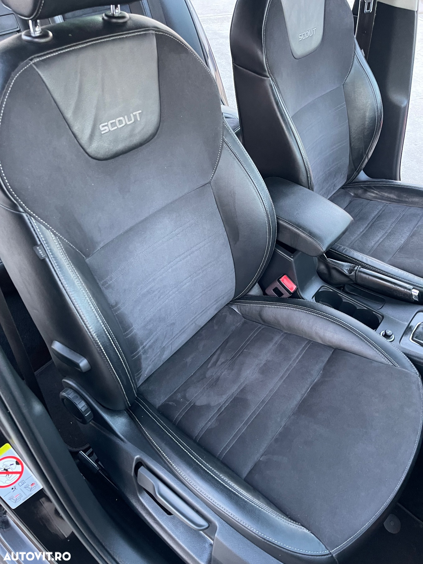 Skoda Octavia 2.0 TDI 4x4 DSG Scout - 38