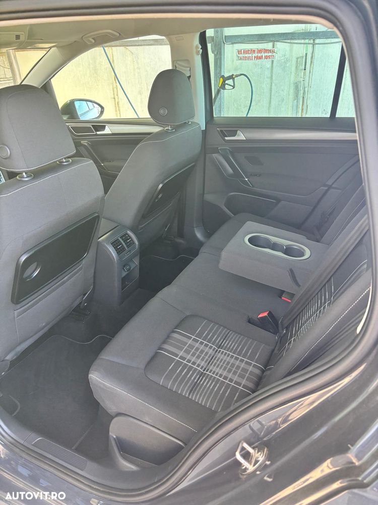 Volkswagen Golf Sportsvan - 8