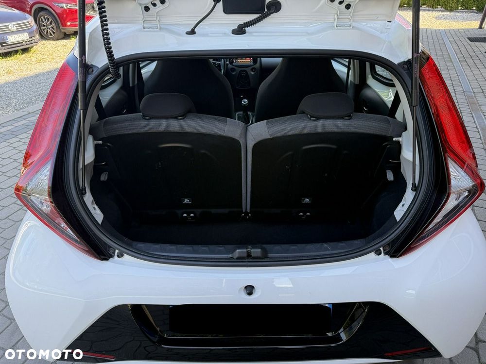 Toyota Aygo x-play - 27