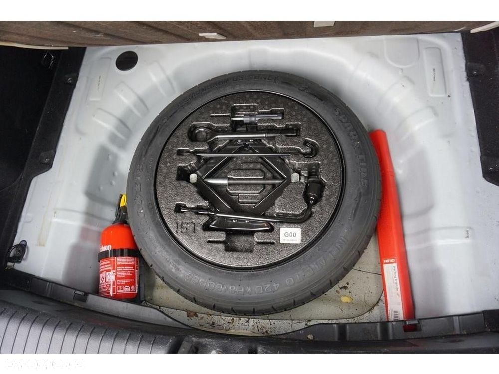 Kia Ceed - 31