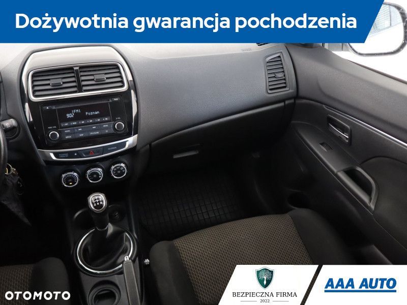 Mitsubishi ASX - 10