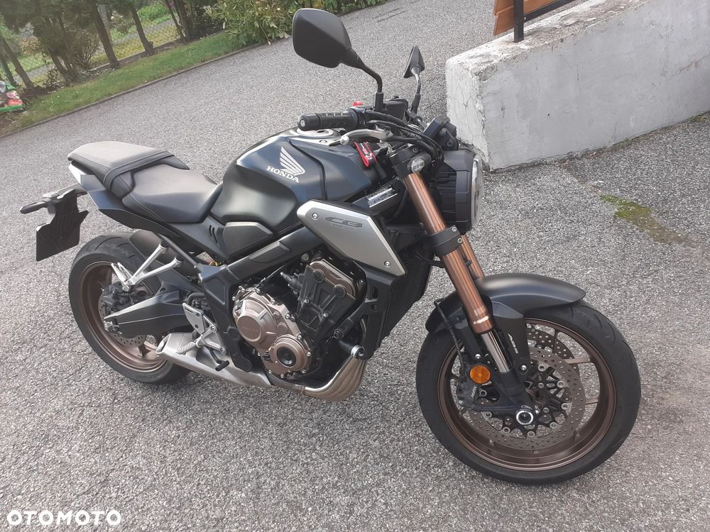 Honda CB - 2