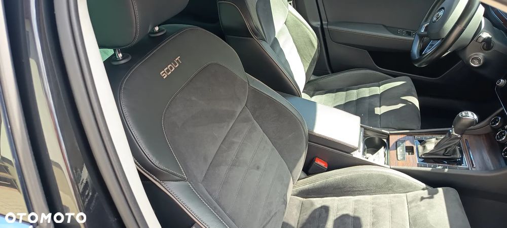 Skoda Superb 2.0 TSI 4x4 Scout DSG - 28