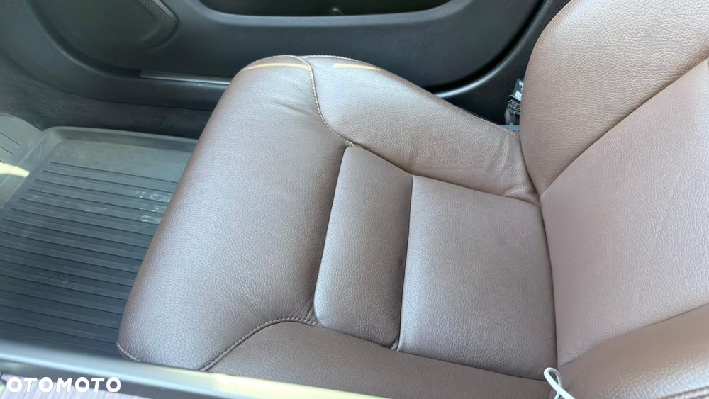 Volvo V60 Cross Country B5 B AWD Plus - 24