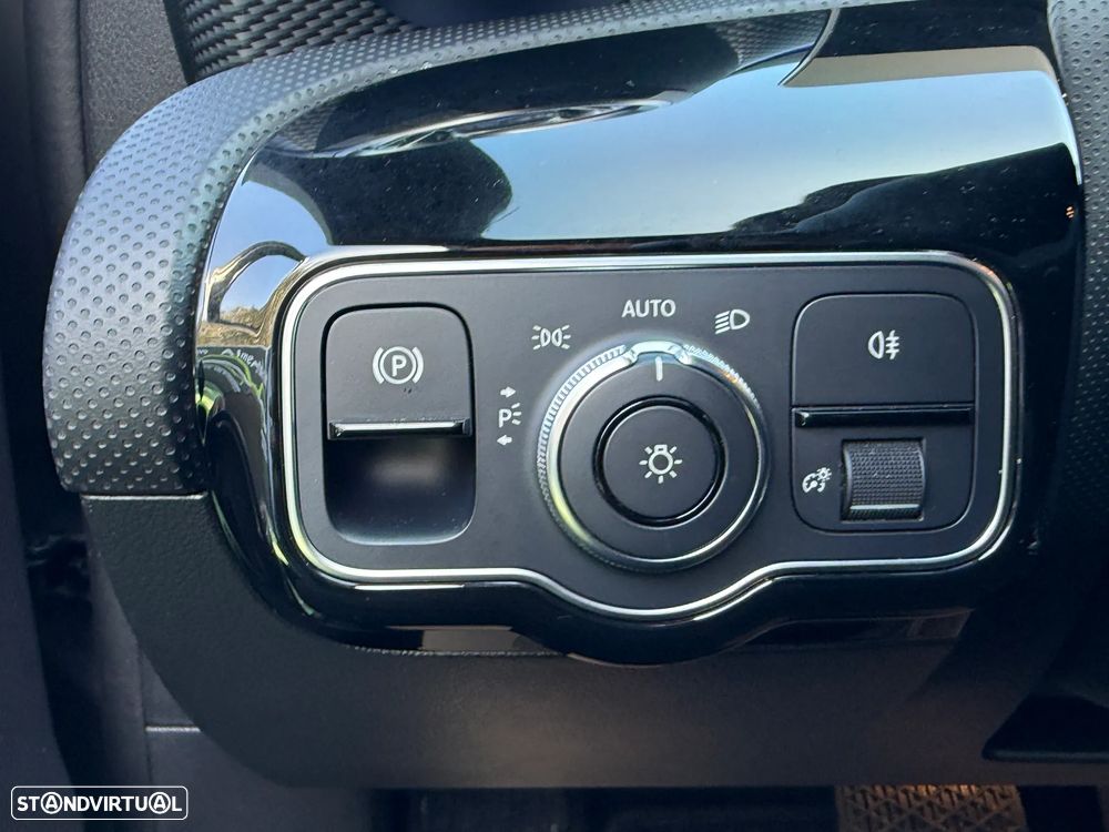 Mercedes-Benz A 200 d 8G-DCT Progressive - 33