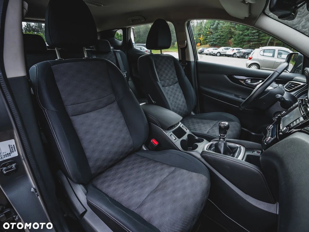 Nissan Qashqai 1.2 DIG-T N-Connecta EU6 - 36
