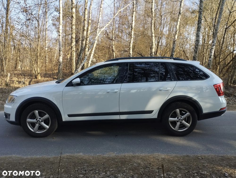 Skoda Octavia 2.0 TDI 4x4 DSG Scout - 3