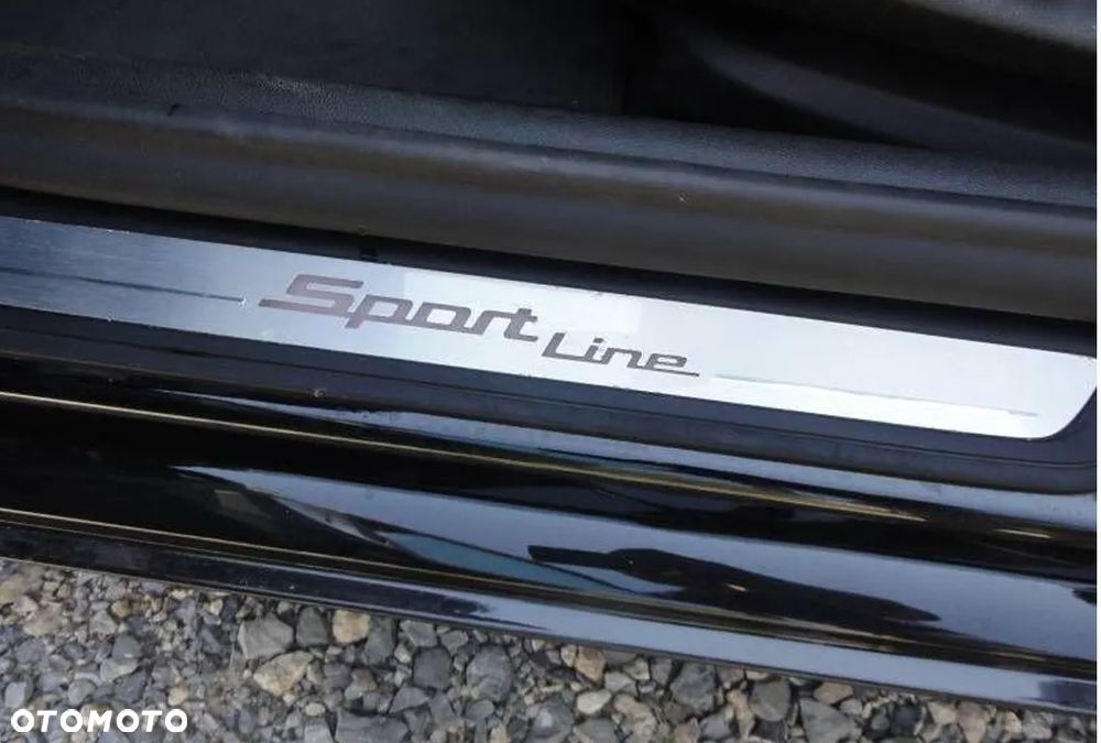 BMW Seria 5 518d Business Edition sport - 11