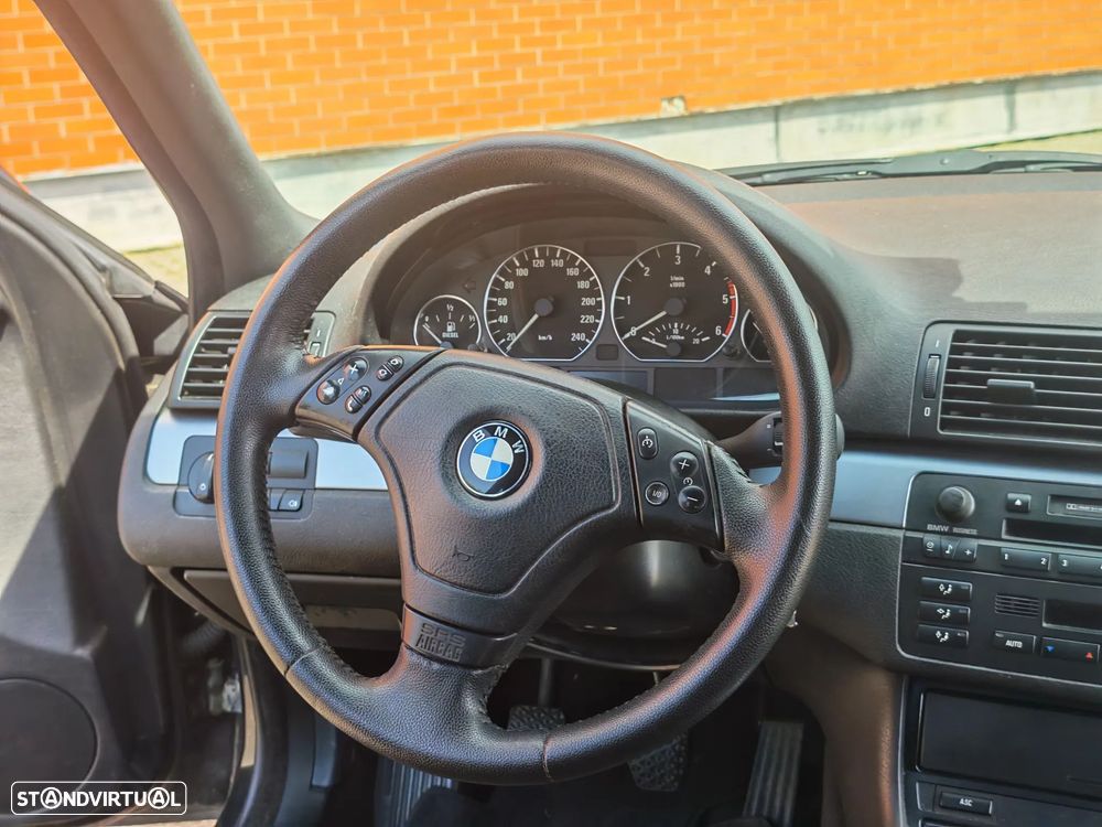 BMW 320 d Touring - 16