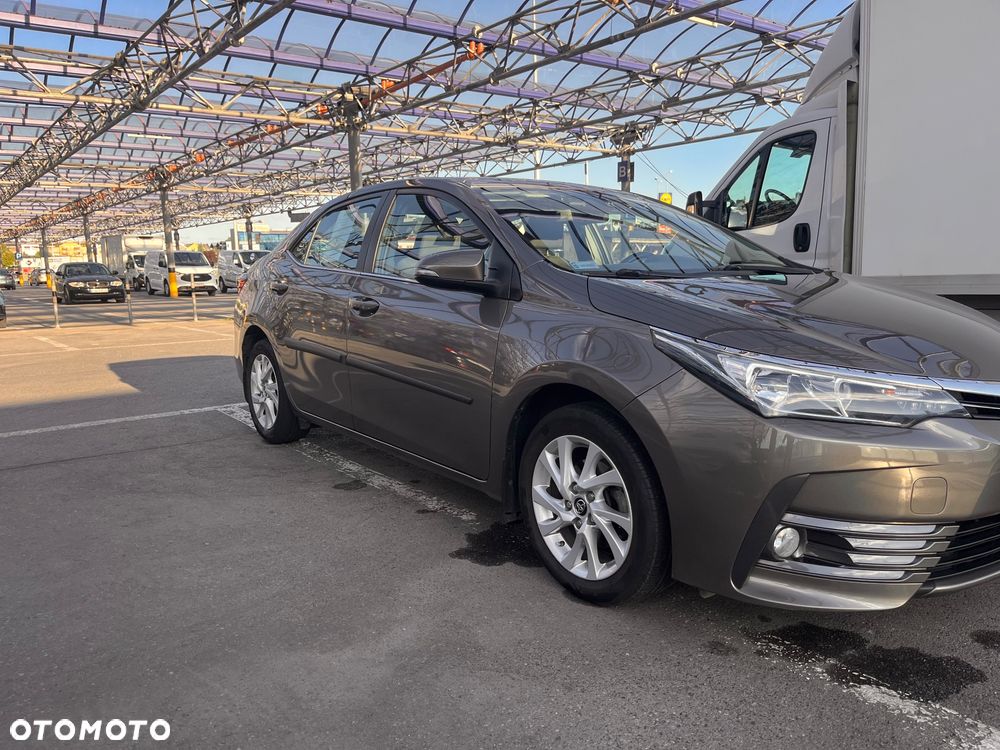 Toyota Corolla - 4