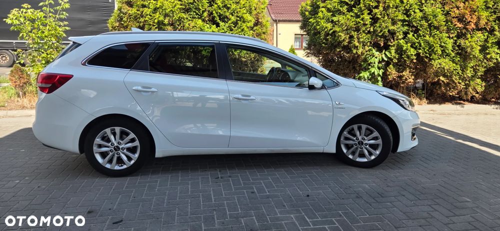 Kia Ceed 1.6 GDI Platinum Edition - 16