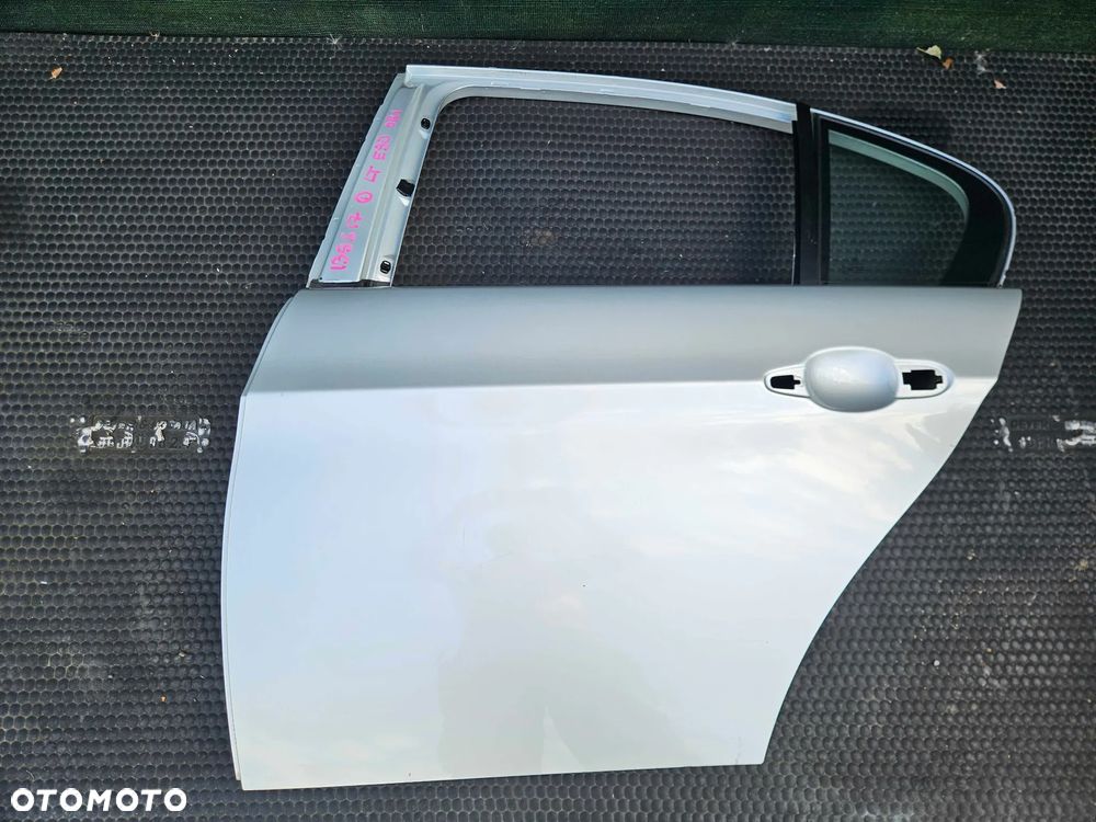 Drzwi Tyl Tylne Lewe Prawe Poszycie Szyba Srebrne 354 Titansilber BMW 3 E90 sedan Oryginal Lakier 2009r - 8