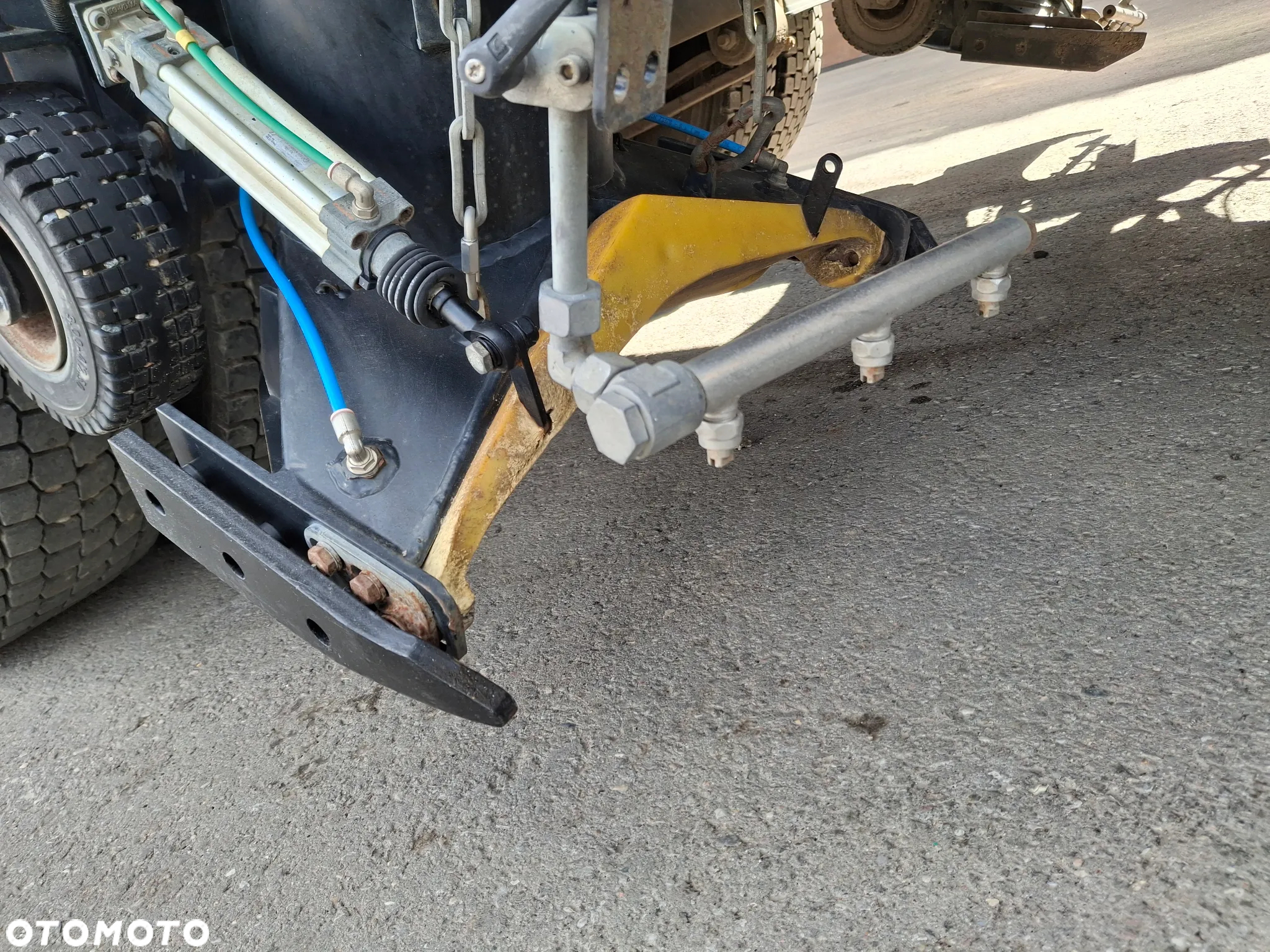 Renault C280 Zamiatarka SEMAT Zoeller FAUN Karcher 2 Silniki Rura Do Liści Listwy Ciśnieniowe Lanca 2 Zbiorniki Wody Szczotki L/R 2018r Euro 6 Motogodziny: 740MTH - 11