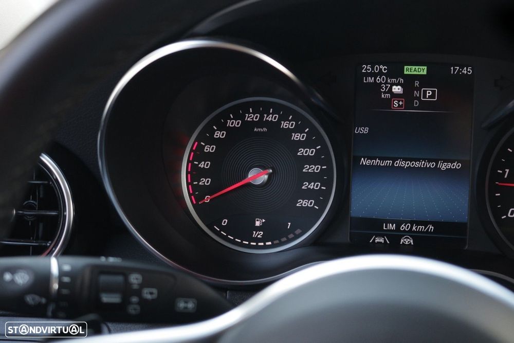 Mercedes-Benz GLC 300 - 50