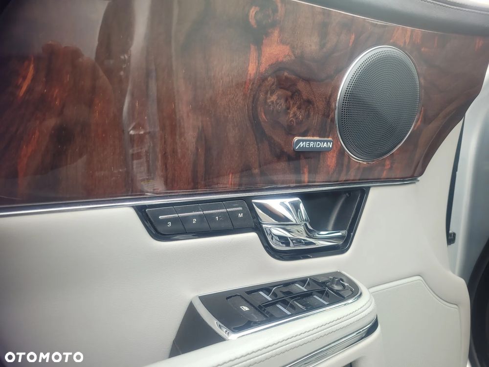 Jaguar XJ 3.0 V6 Kompressor AWD Premium Luxury - 17