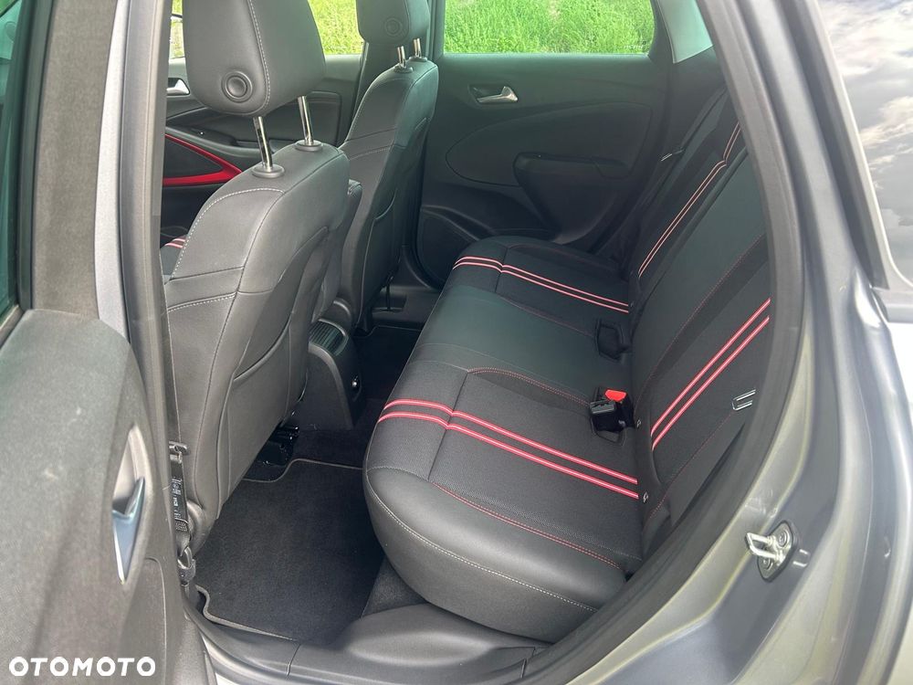Opel Crossland X - 9