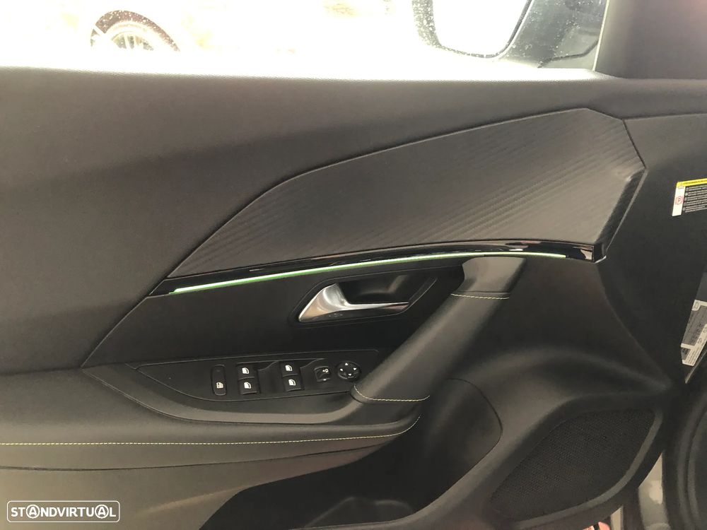 Peugeot 2008 1.2 PureTech GT - 13