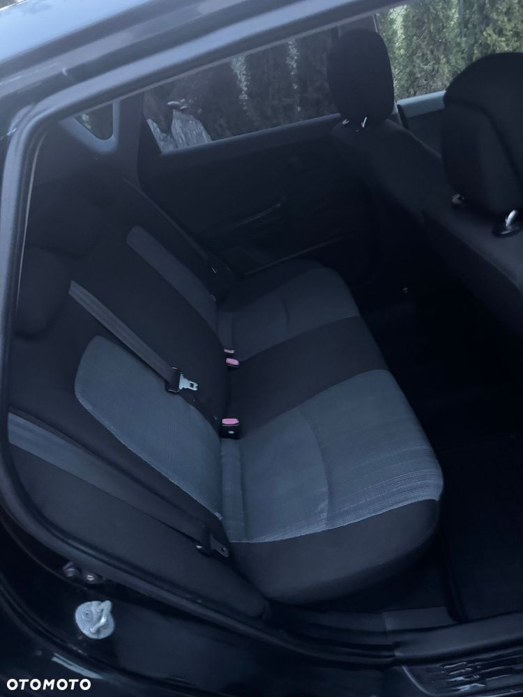 Kia Ceed - 24