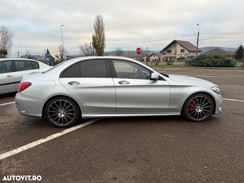 Mercedes-Benz C 400 4Matic T 7G-TRONIC AMG Line - 7