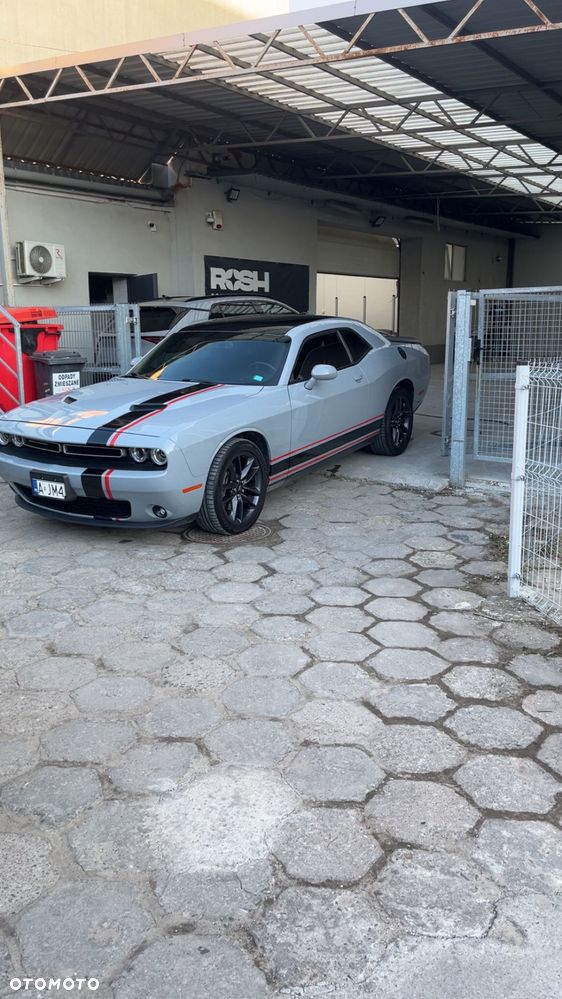 Dodge Challenger