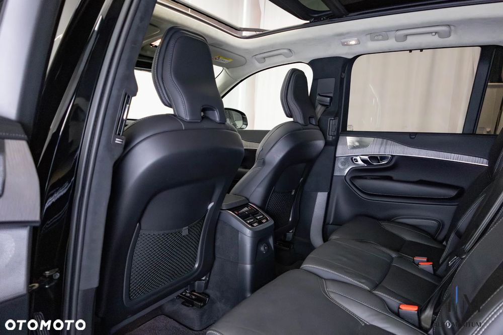 Volvo XC 90 T8 AWD Plug-In Hybrid Ultimate Bright 7os - 31