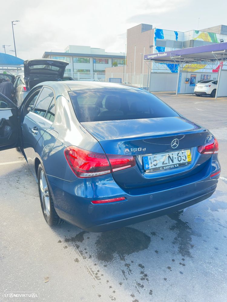 Mercedes-Benz A 180 Limousine d Progressive Aut. - 13