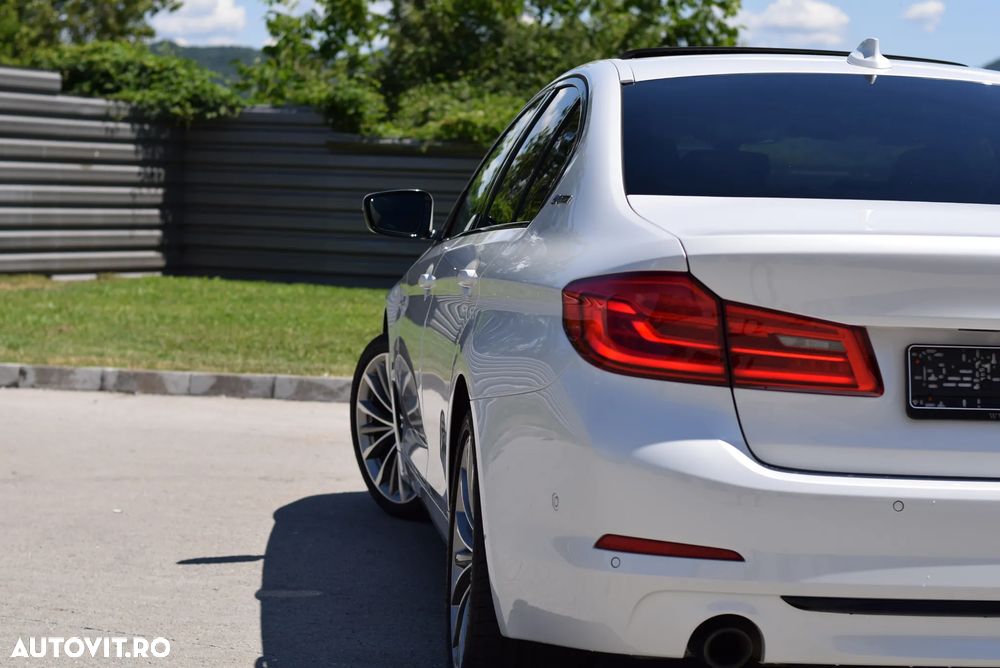 BMW Seria 5 530e Aut. - 34