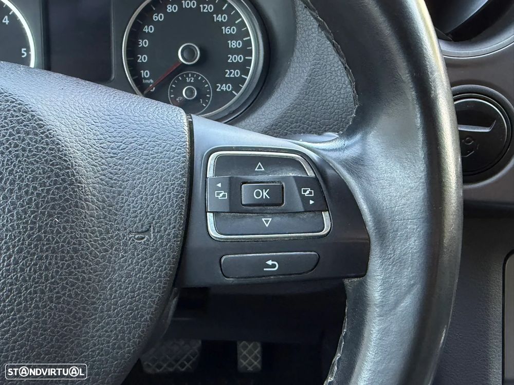 VW Amarok 2.0 BiTDI Auto Highline - 13