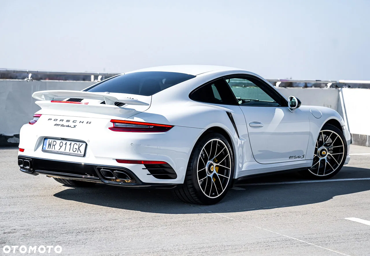 Porsche 911 Turbo S - 15