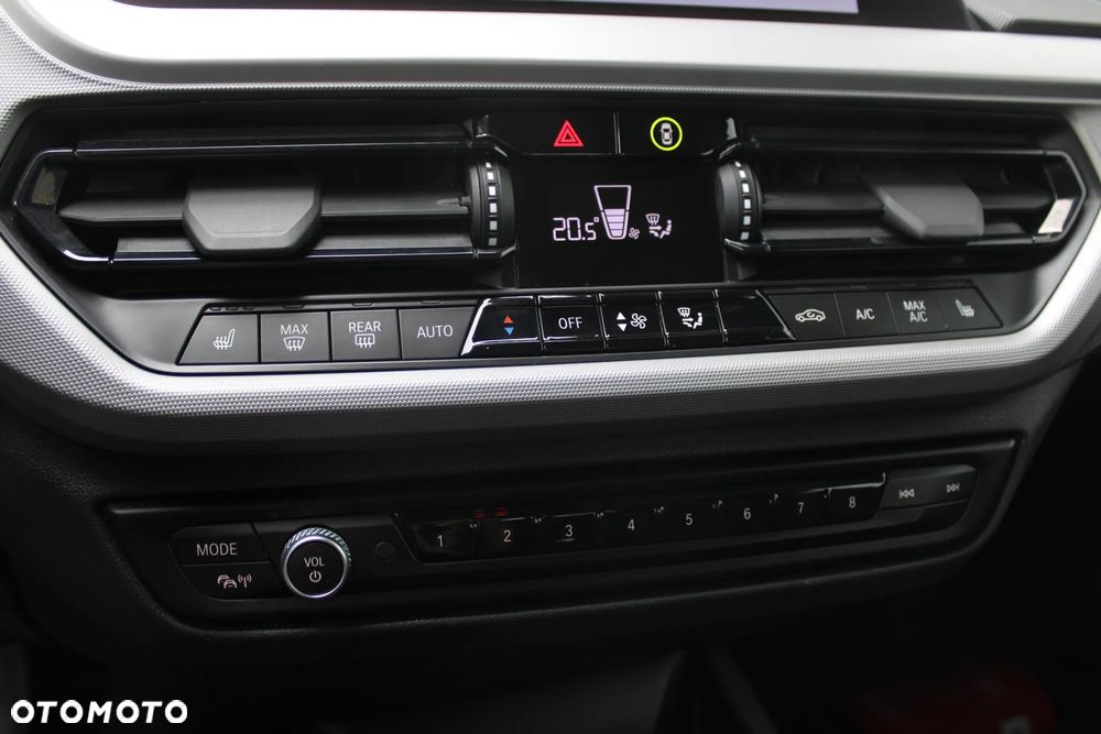 BMW Seria 1 118i - 20