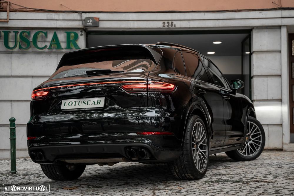Porsche Cayenne Standard - 26