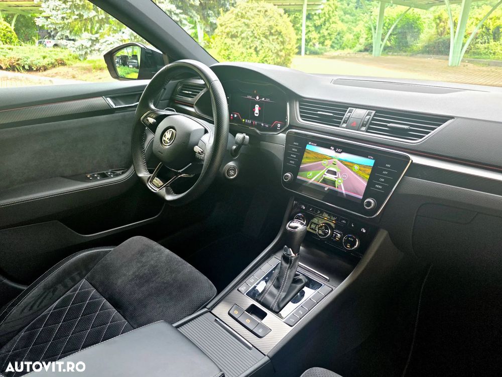 Skoda Superb 2.0 TDI DSG Sportline - 7