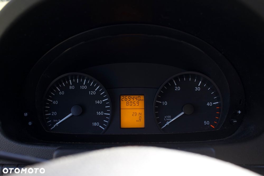 Mercedes-Benz Sprinter - 7