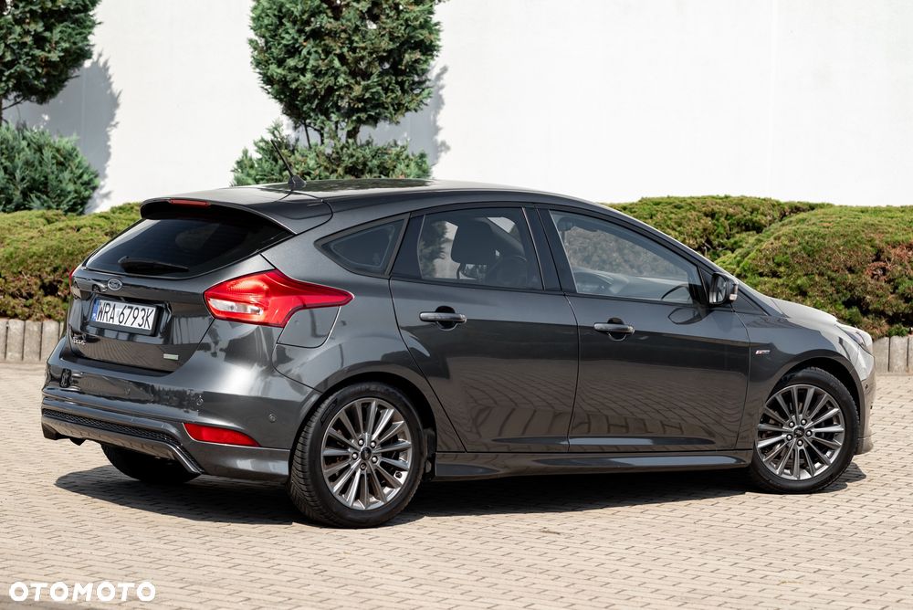 Ford Focus 1.0 EcoBoost Start-Stopp-System ST-Line - 16