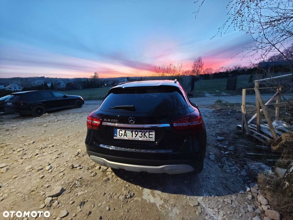 Mercedes-Benz GLA - 5