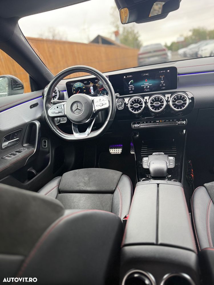 Mercedes-Benz CLA 180 7G-DCT AMG Line - 3