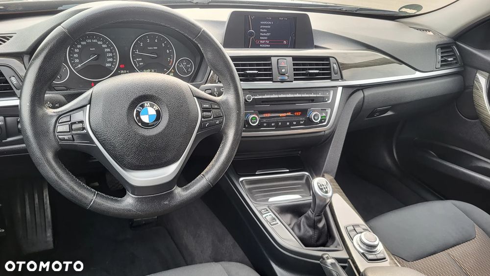 BMW Seria 3 328i Luxury Line - 7