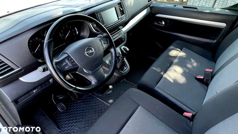 Opel VIVARO - 8