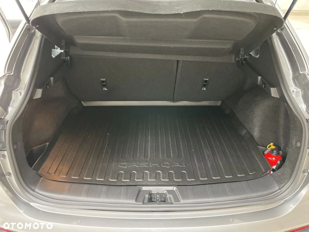 Nissan Qashqai 1.3 DIG-T N-Connecta - 18