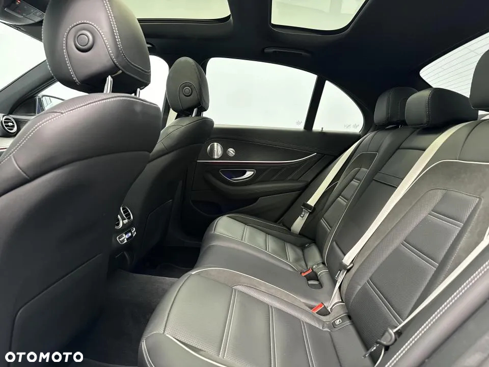 Mercedes-Benz Klasa E AMG 63 S 4-Matic+ - 22