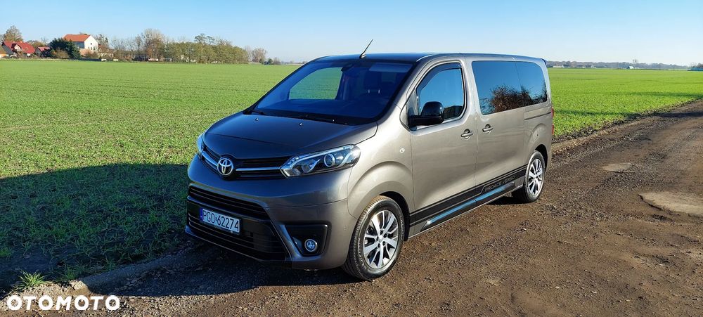 Toyota Proace Verso 2.0 D4-D Medium VIP - 2