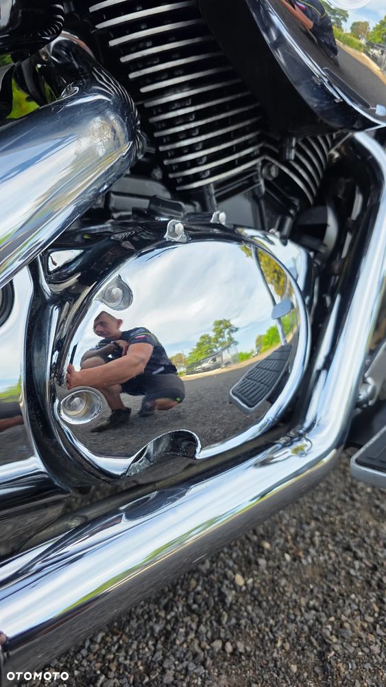 Suzuki Intruder - 32