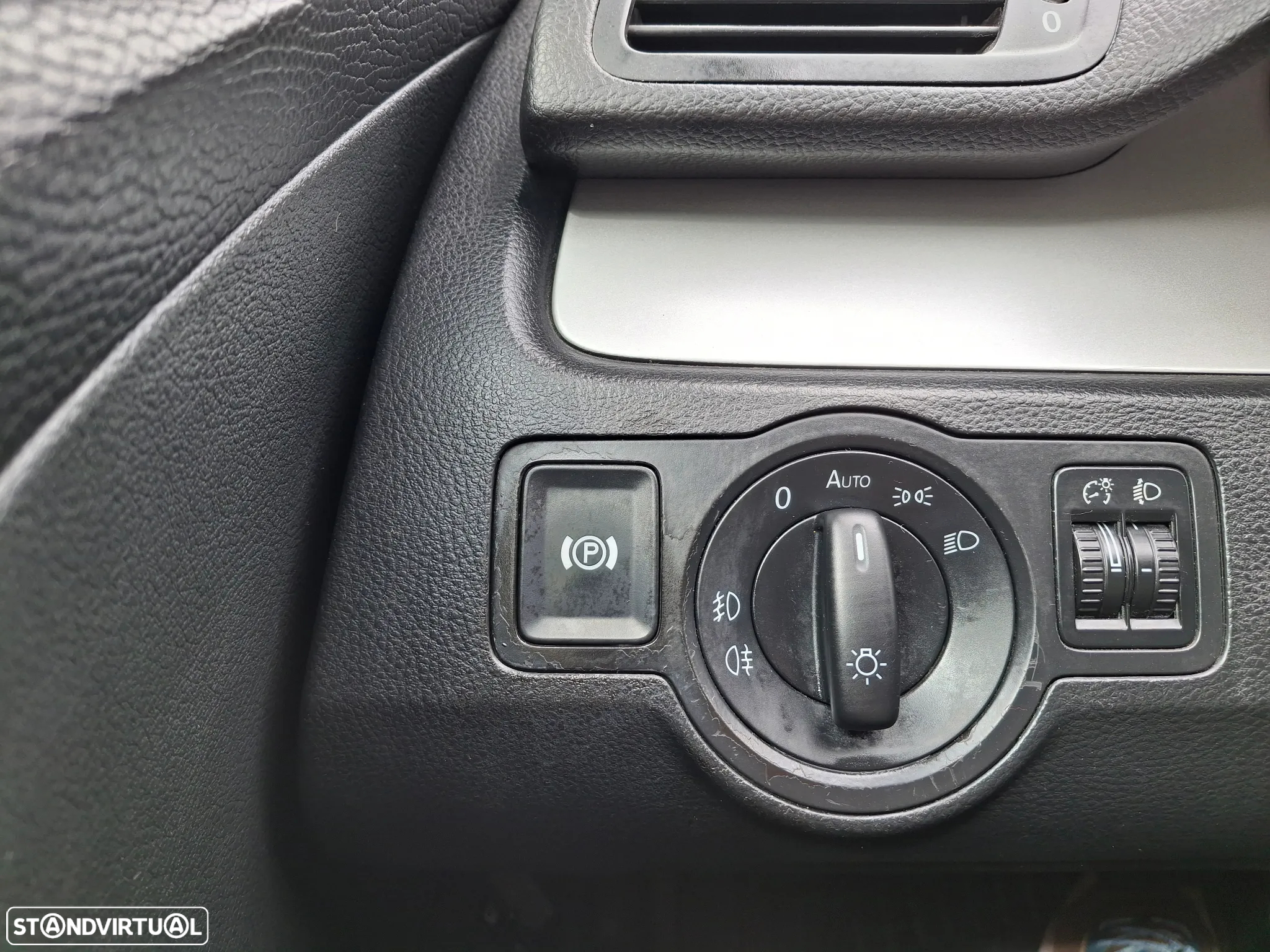 VW Passat 2.0 TDI Sport DSG - 21