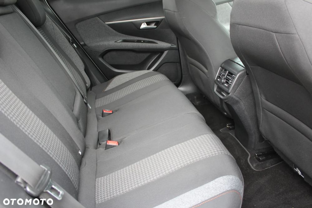 Peugeot 3008 1.5 BlueHDi Allure S&S - 10