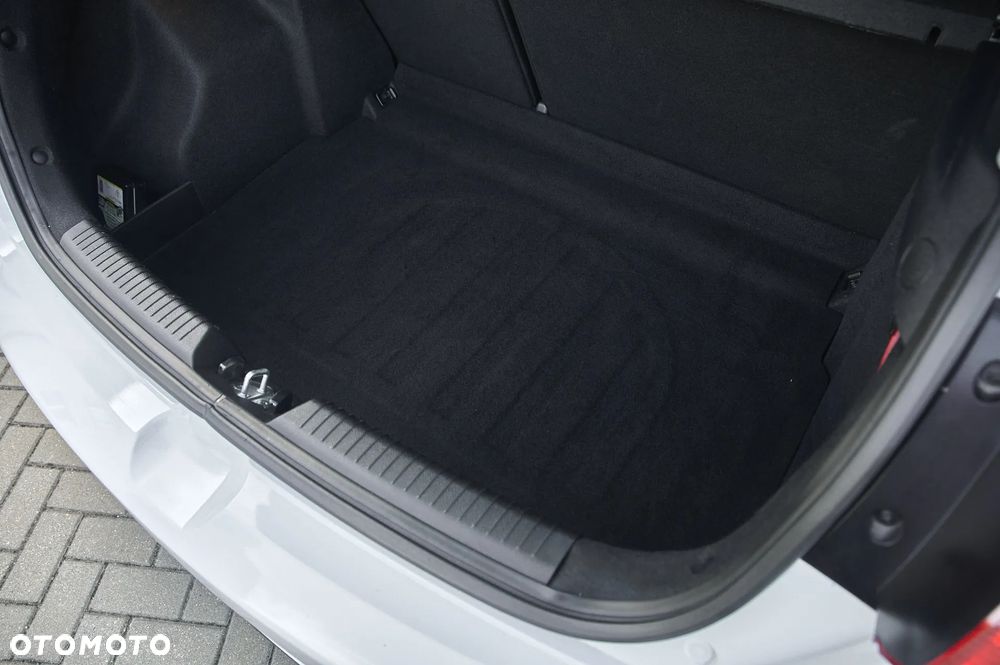 Kia Ceed 1.6 CRDi 136 ISG Dream Team Edition - 21