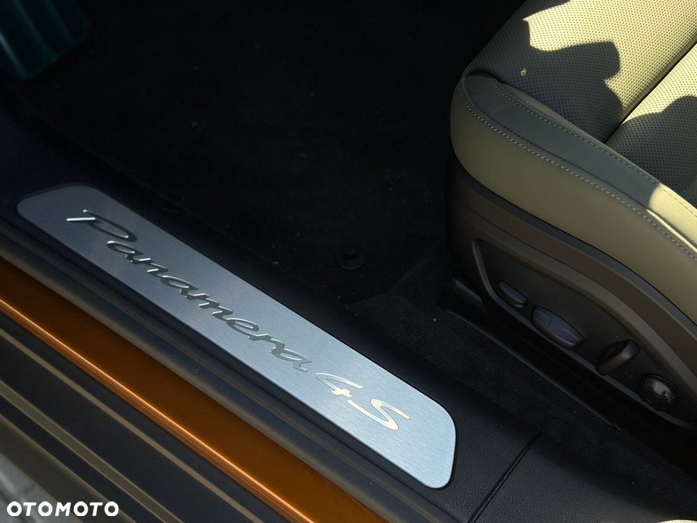 Porsche Panamera - 16