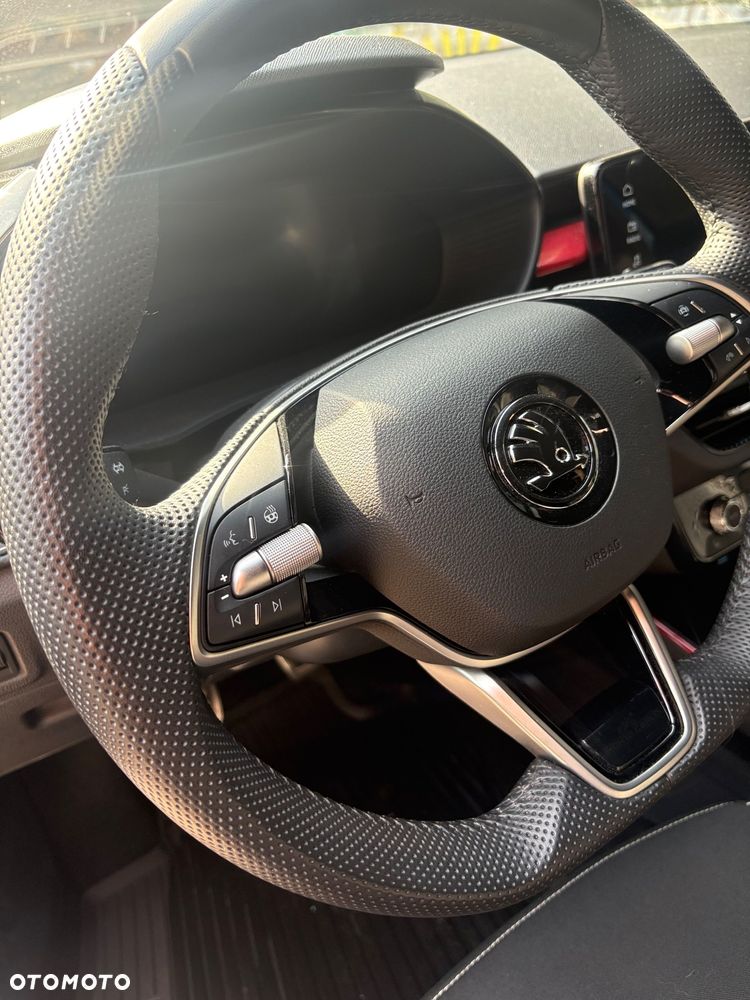 Skoda Fabia 1.0 TSI Monte Carlo - 25