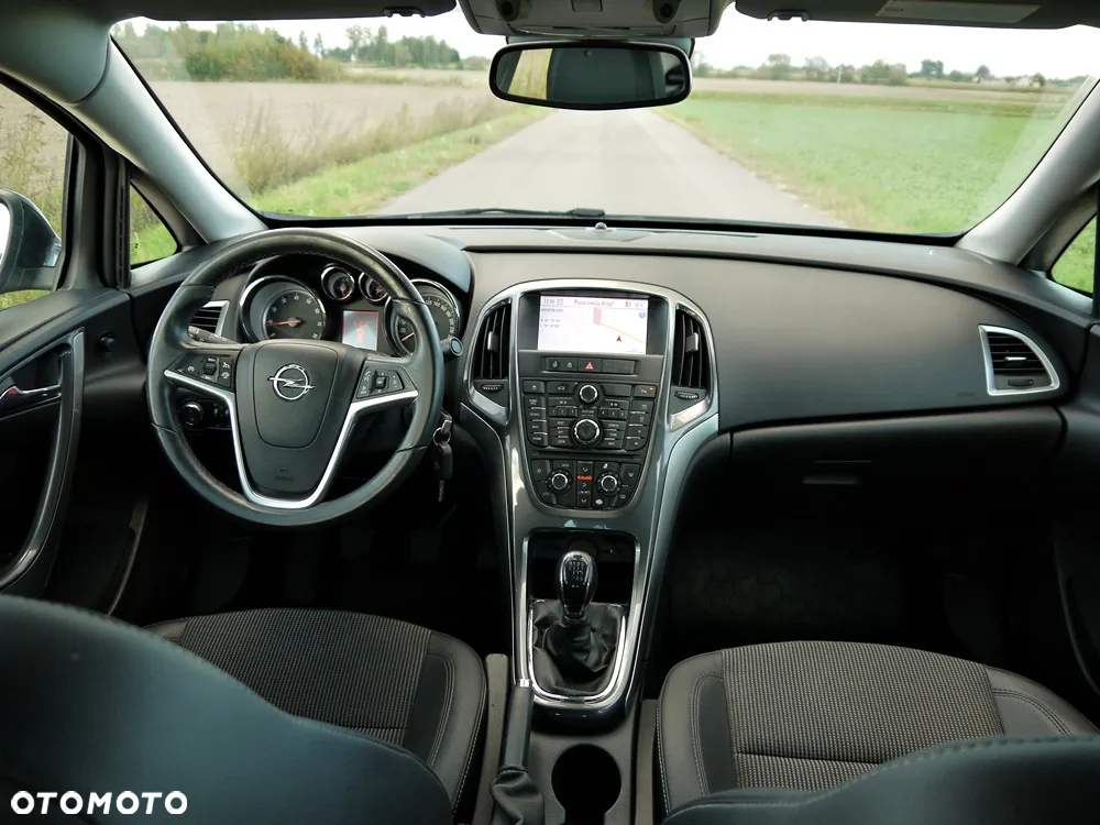 Opel Astra IV 1.4 T Executive - 16