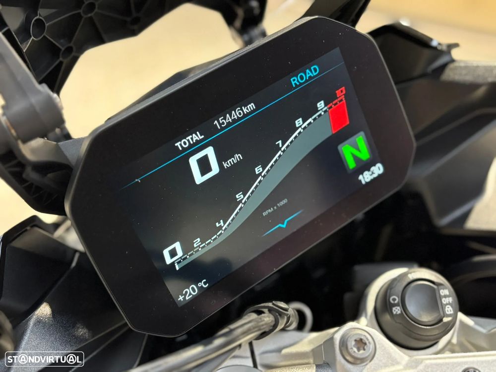BMW F 900 XR Triple Black - 5